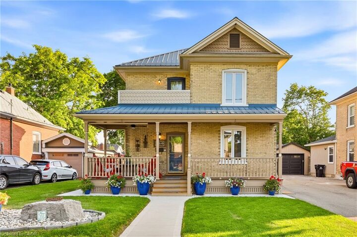 Property Photo: 750 Vine Street ON N3H 2Z3