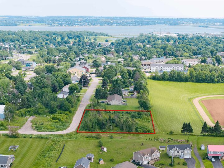 Lot 1 Rockcliffe Avenue — photo 1