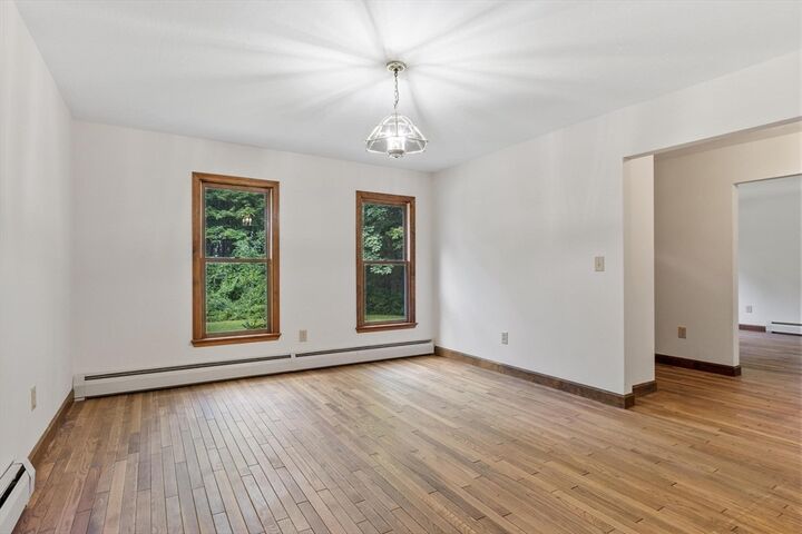 Property Photo:  686 Scott Rd  MA 01420 