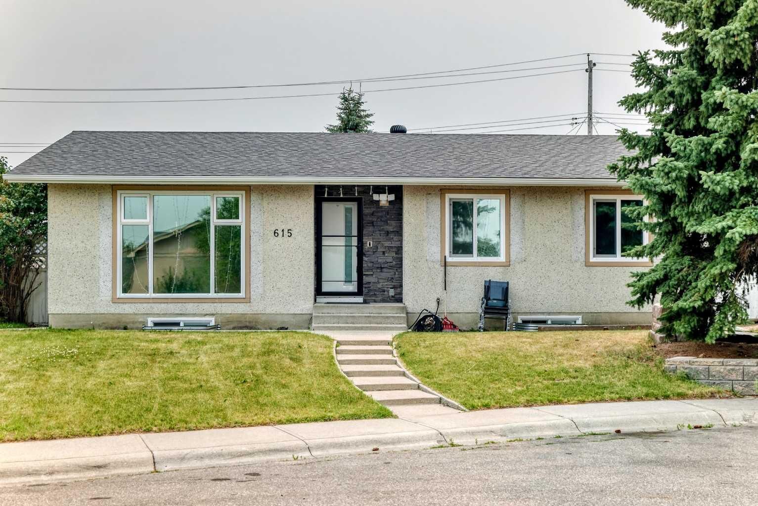 Photo de la propriété:  615 Marian Crescent NE  AB T2A 2Y5 