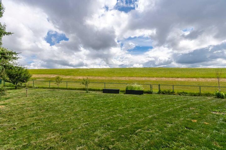Property Photo: 81 Royal Crest Terrace NW AB T3G 4M2