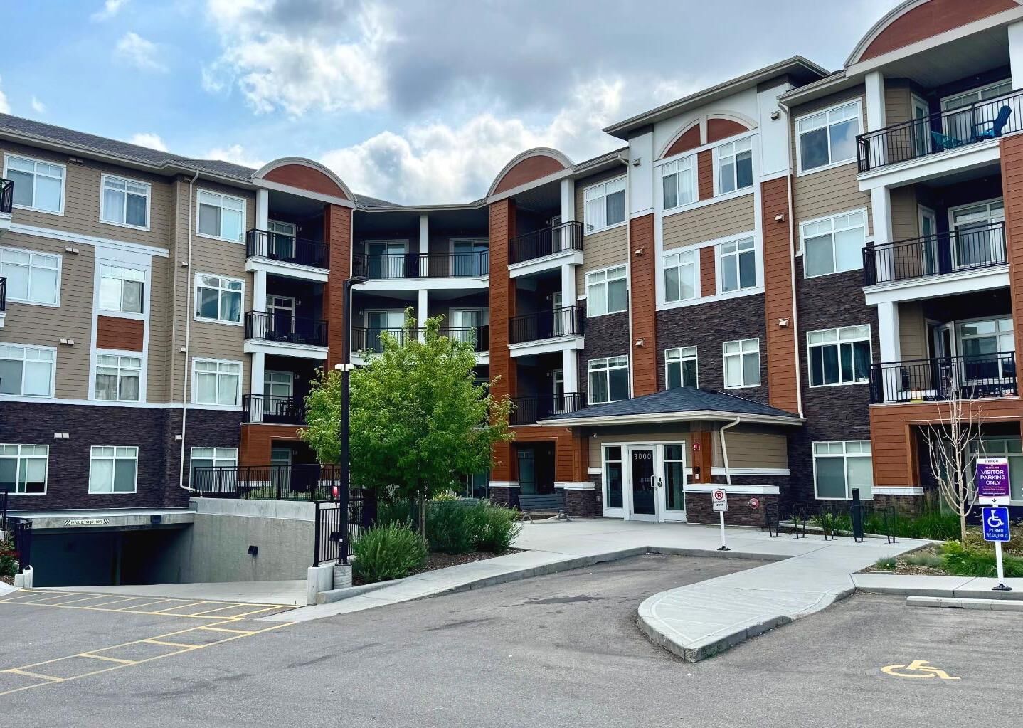 Property Photo:  3727 Sage Hill Drive NW 3318  AB T3R 1T7 