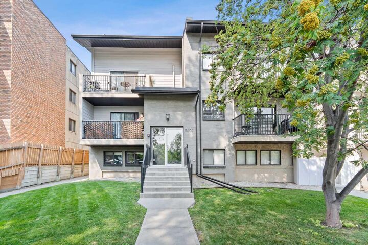 2407 17 Street SW 2 — photo 1