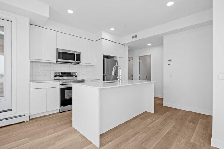 Property Photo: 8500 19 Avenue SE 4501 AB T2A 7V1