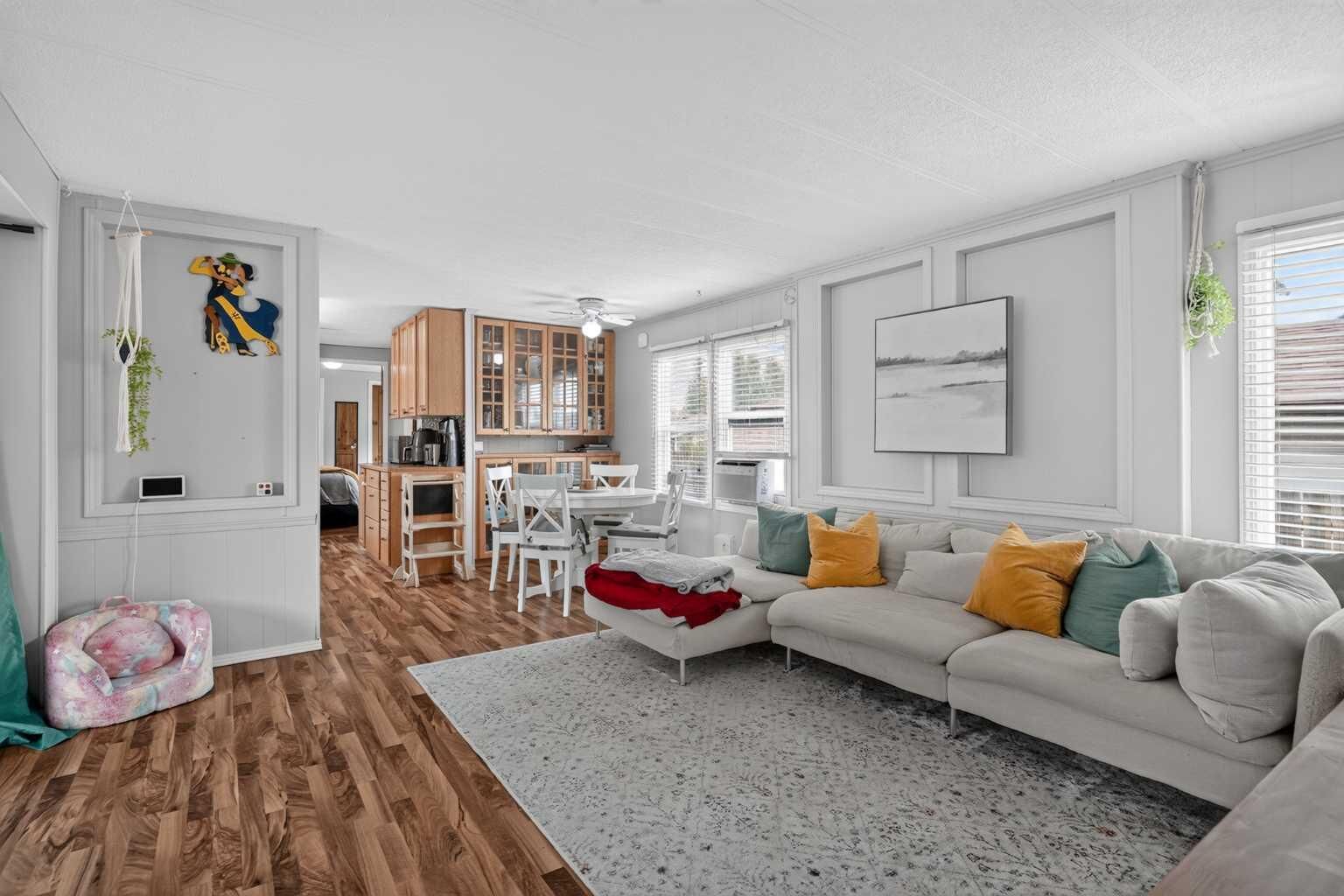 Property Photo:  913 Spring Haven Court SE  AB T4A 1B4 