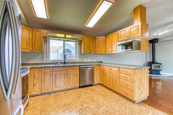 Property Photo:  9507 108B Avenue  AB T8X 5B5 