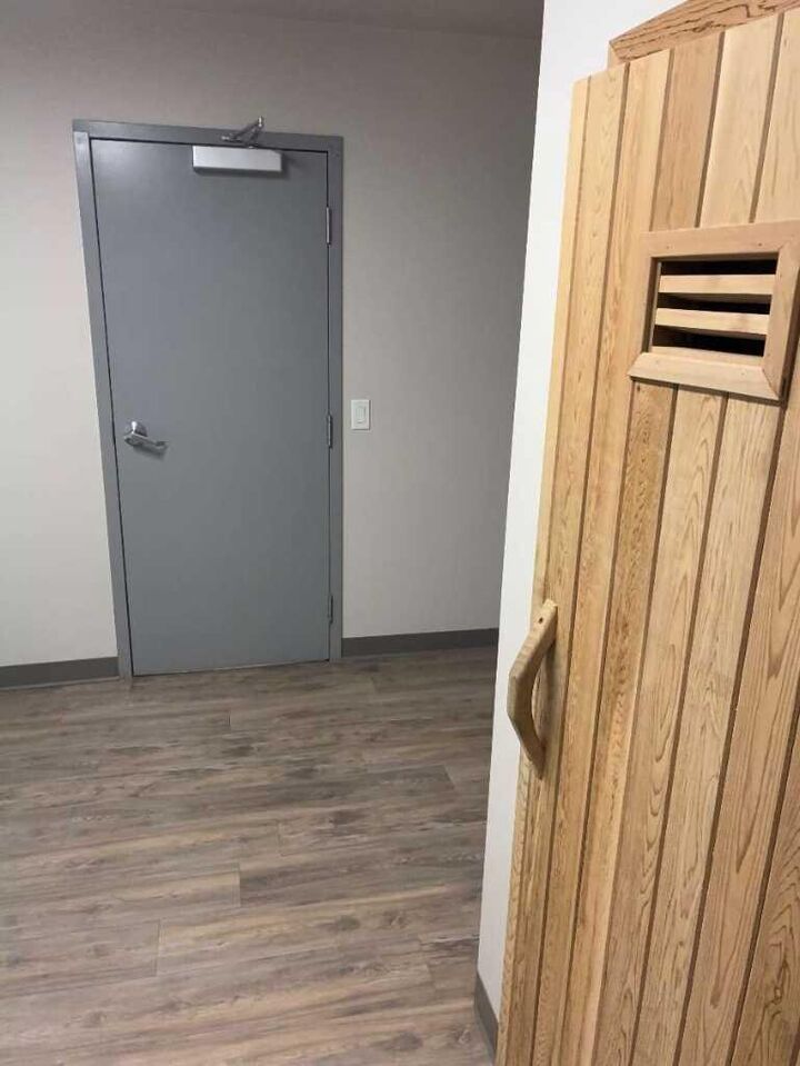 Property Photo: 816 89 Avenue SW 108 AB T2V 4N8