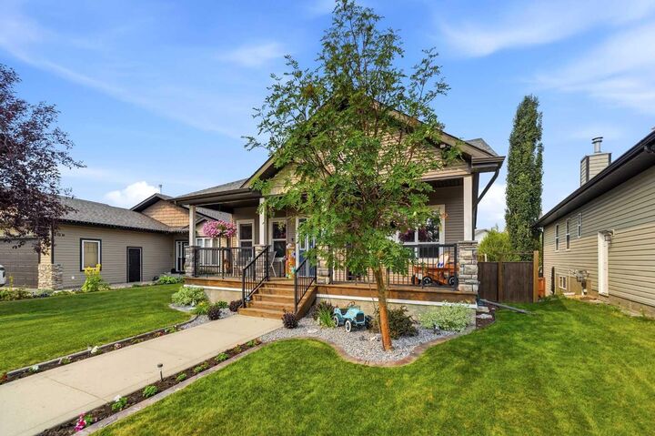 Property Photo: 19 Lambertson Place AB T4S 2P9