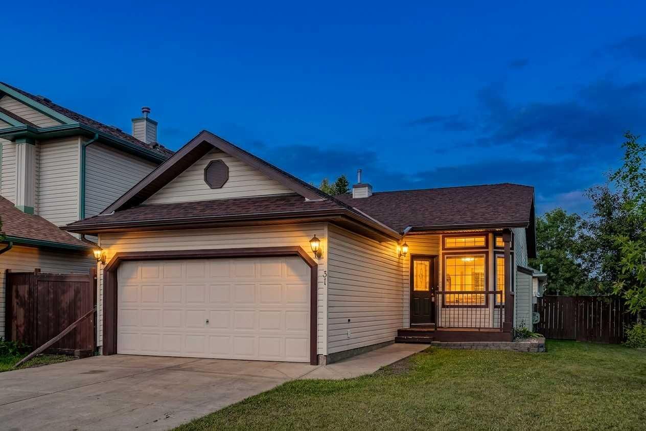 Property Photo: 31 Fairways Drive NW AB T4B 2P5