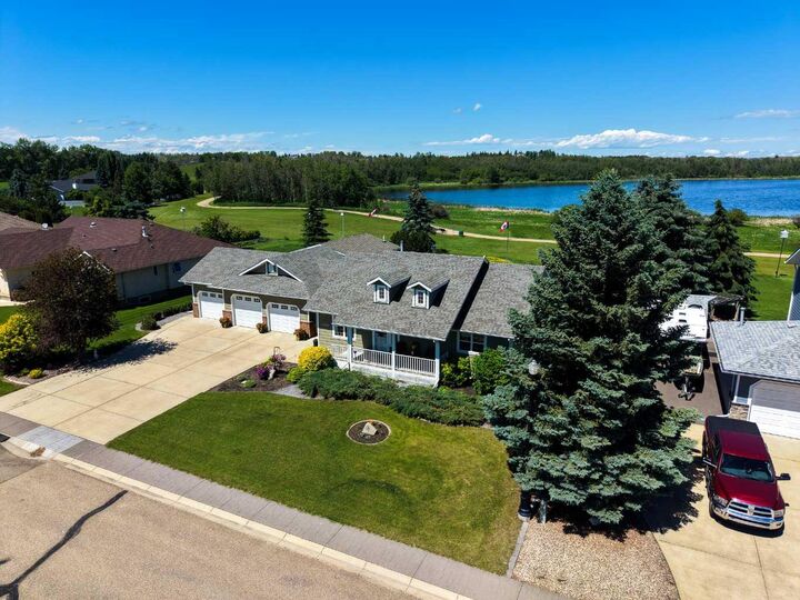 Property Photo:  6026 47 Street  AB T4G 1L3 