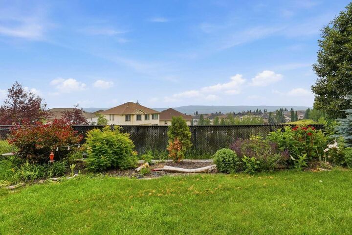 Property Photo:  113 Sunset View  AB T4C 0E8 
