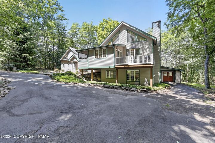 Property Photo:  326 Fawn Road  PA 18347 