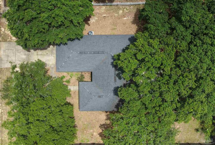 Property Photo: 8137 Fourth St FL 32566