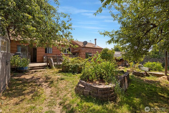 Property Photo: 507 Tucker Avenue WA 98250