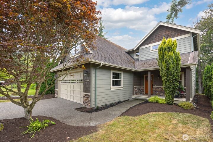 Property Photo:  1305  Raymond Street  WA 98229 