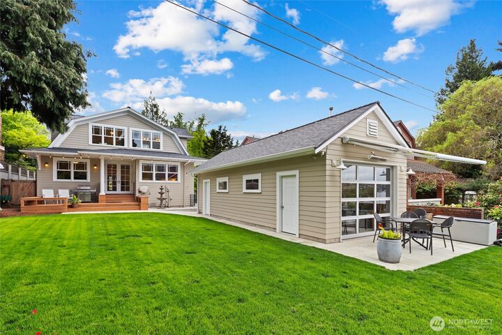 Property Photo:  1852 E Shelby Street  WA 98112 