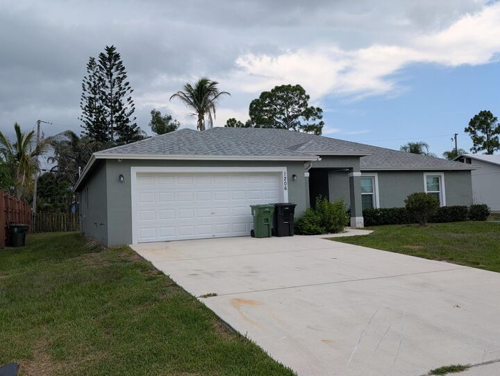 Property Photo:  1206 SW Asturia Avenue  FL 34953 