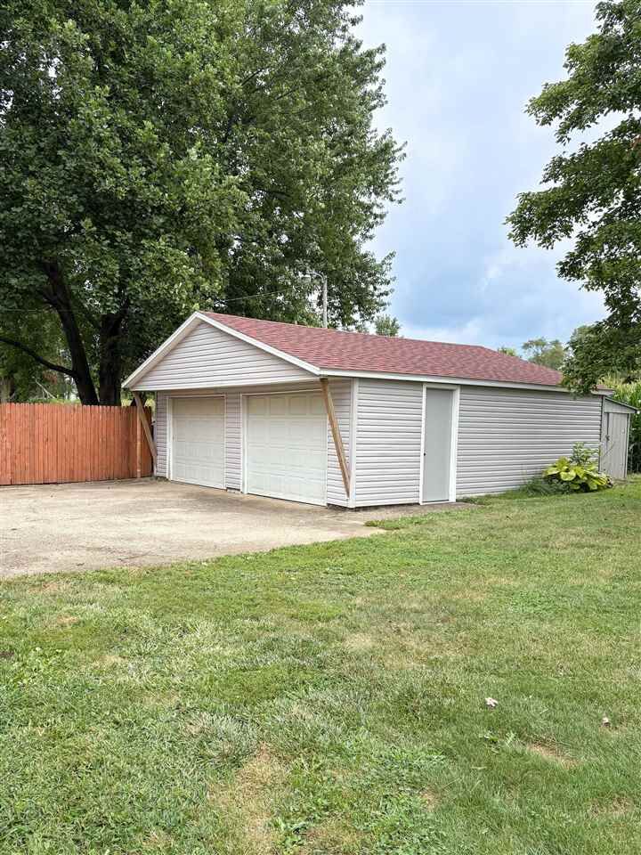 Property Photo:  631 N Centerville Rd  IN 47330 