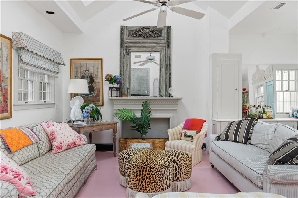 Property Photo:  729 Bellevue Avenue Cottage  RI 02840 