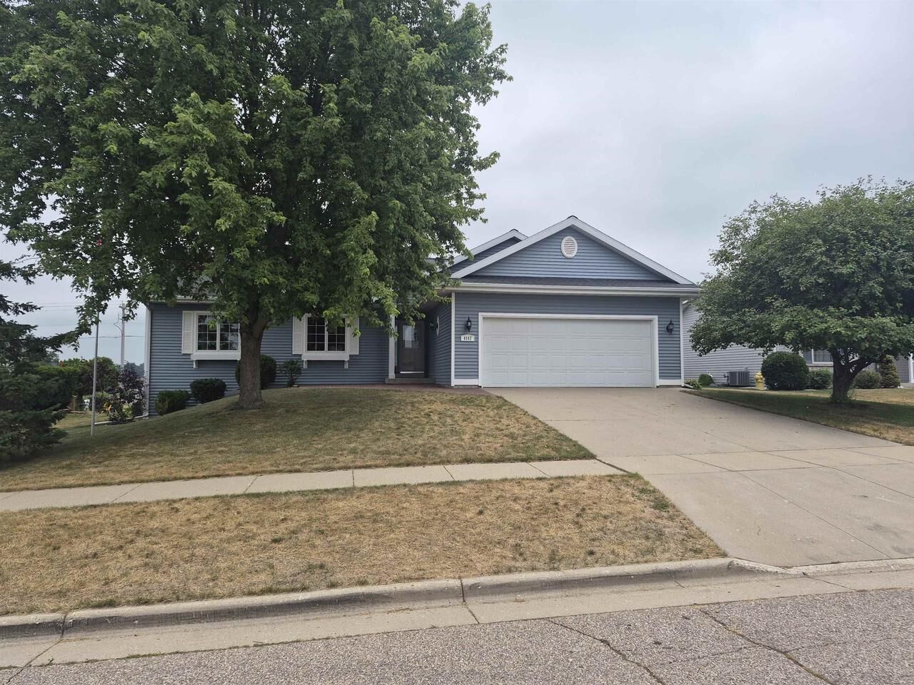Property Photo:  4152 Hawkridge Drive  WI 53546 