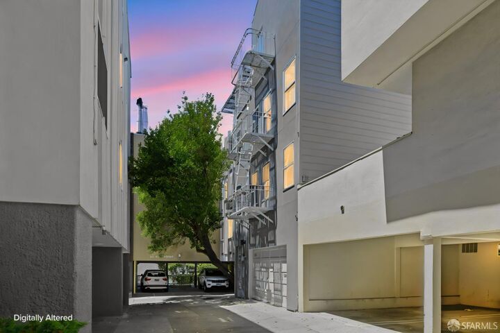 Property Photo:  44 San Antonio Place  CA 94133 