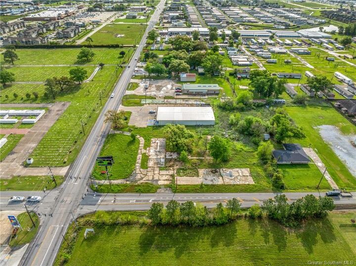 Property Photo:  2323 Country Club Road  LA 70605 