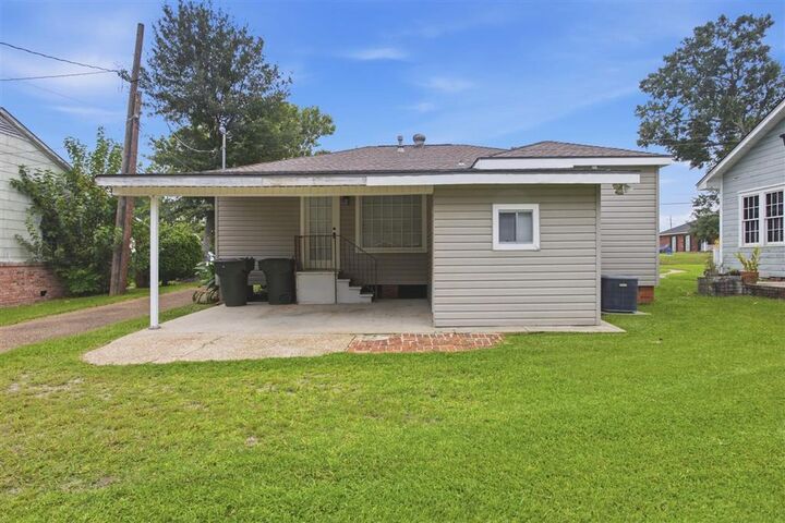 Property Photo:  1910 Ethel Street  LA 70601 