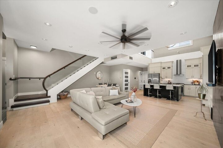 Property Photo: 310 E 10 Ave WA 99202