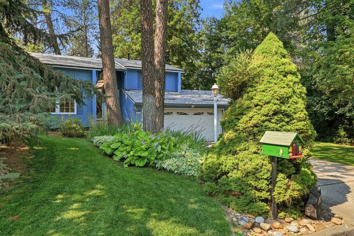 Property Photo: 4814 E Peone Pines Dr WA 99021