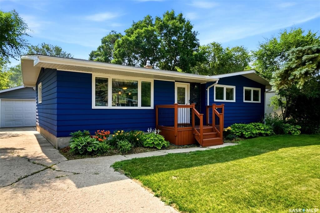 Property Photo: 1413 Shannon Road SK S4S 5L4