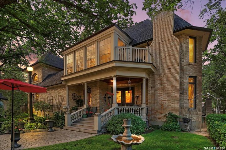 Property Photo: 220 Hall Street W SK S6H 2R3