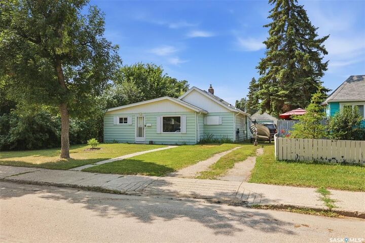 925 L Avenue S — photo 1