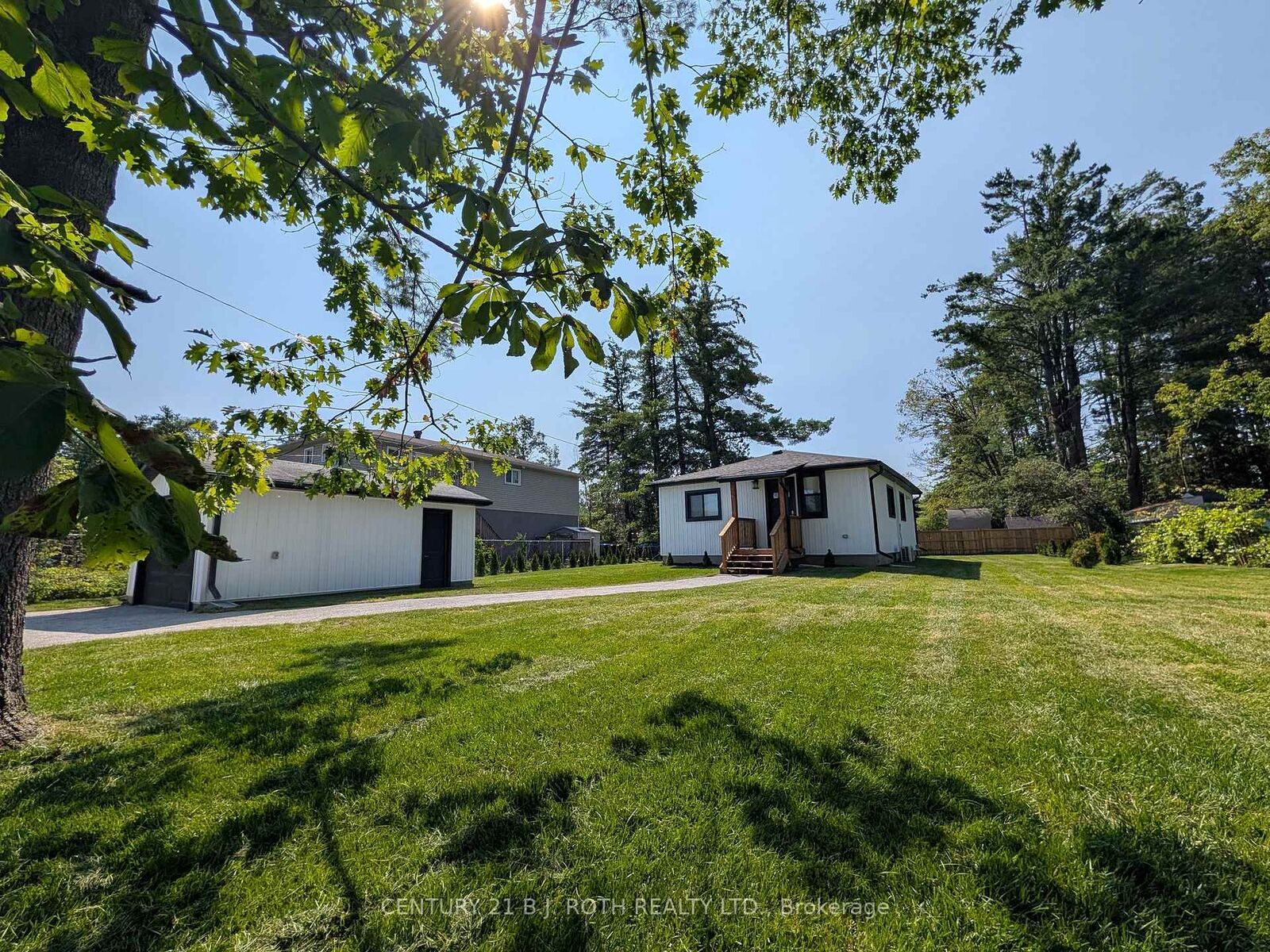 Property Photo:  809 9th Line  ON L9S 3Y2 