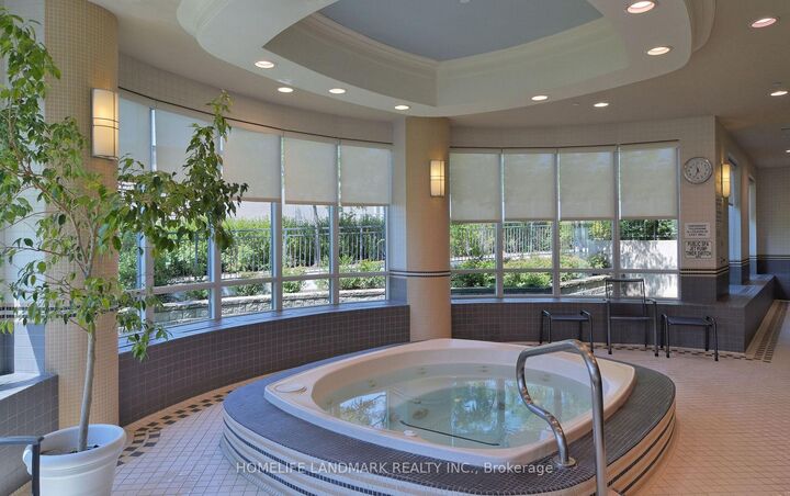 Property Photo:  35 Viking Lane 2238  ON M9B 0A2 