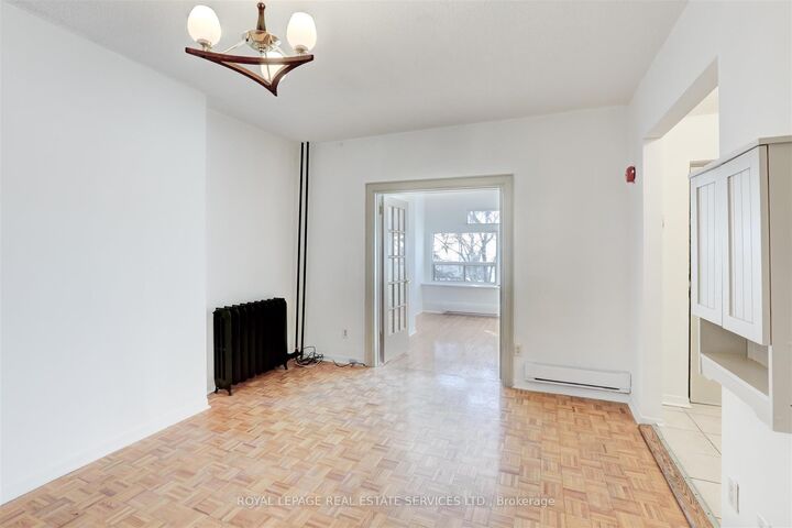 Property Photo:  1530 King Street W 101  ON M6K 1J6 