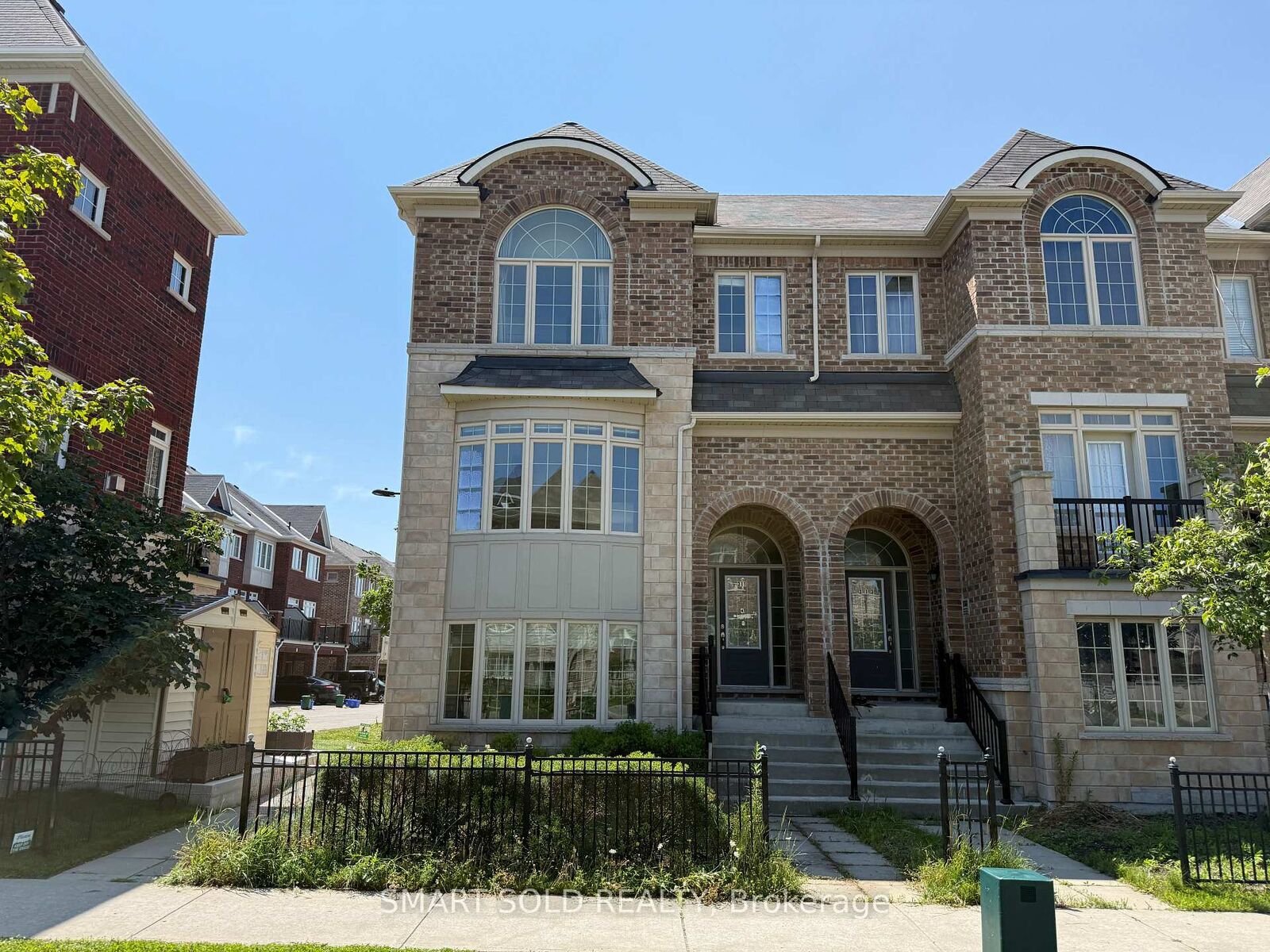 Property Photo:  311 Dundas Way  ON L6E 0R1 