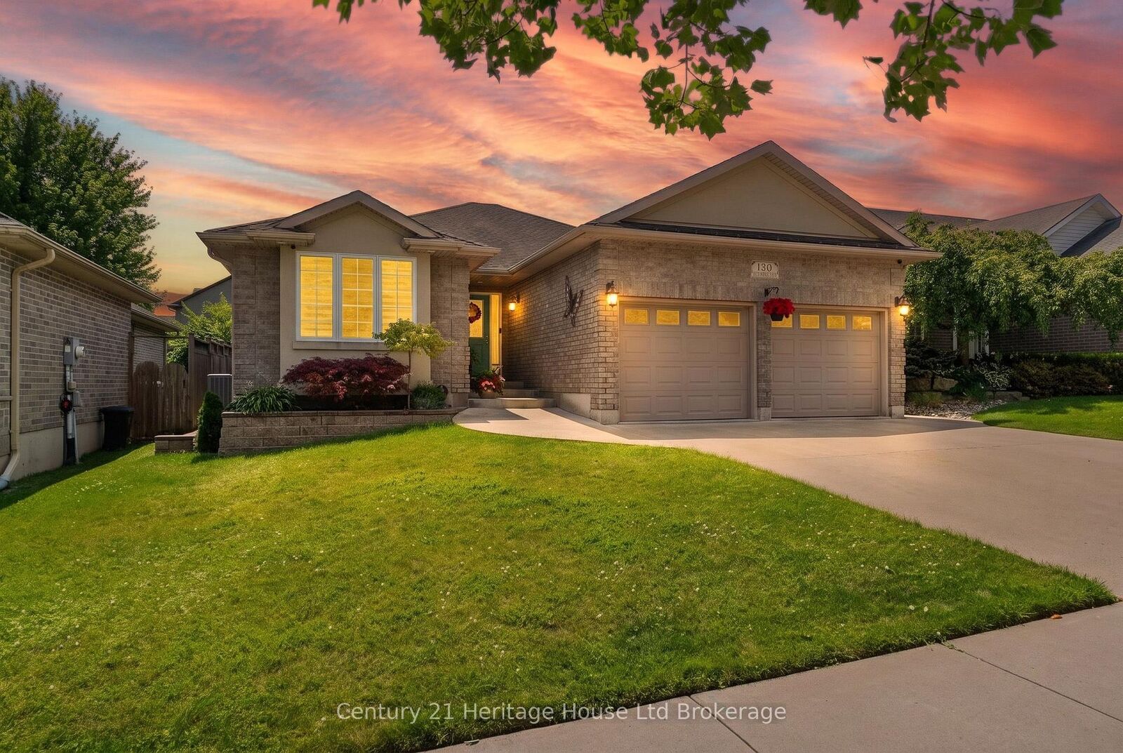 Property Photo:  150 Forestway Trail  ON N4S 9A7 