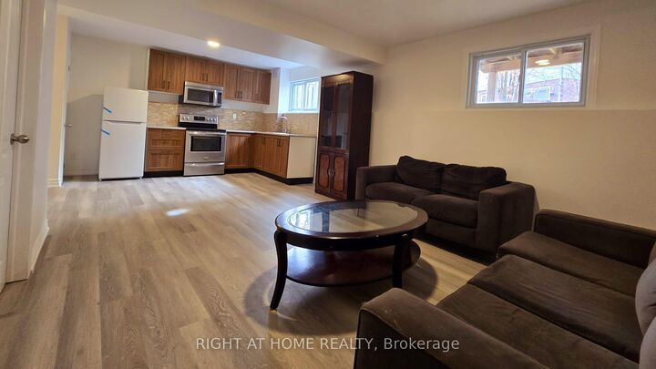 Property Photo:  34 Hodgins Avenue Bsmt  ON L4P 3T3 