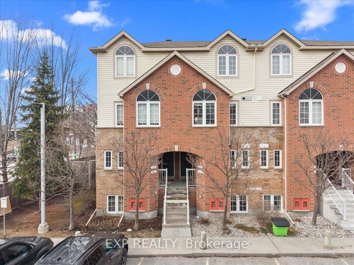 Property Photo:  57 Steele Park Private  ON K1J 0J2 