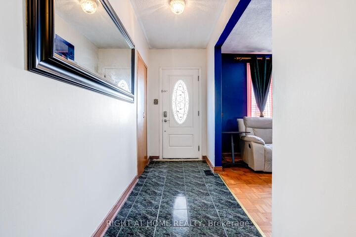 Property Photo: 4 Leslie Street ON L6X 2J4