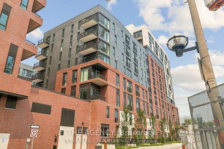Property Photo:  30 Dreamers Way 827  ON M5A 2G5 