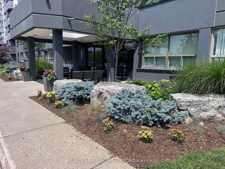 Property Photo: 200 Jamieson Parkway 609 ON N3C 4B5