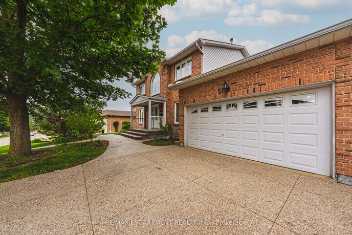 Property Photo: 21 Moss Boulevard ON L9H 6S3