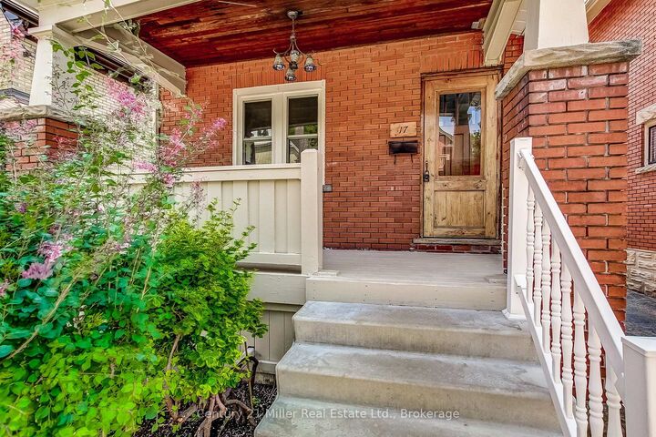 Property Photo: 17 Whitney Place ON N2G 2X6
