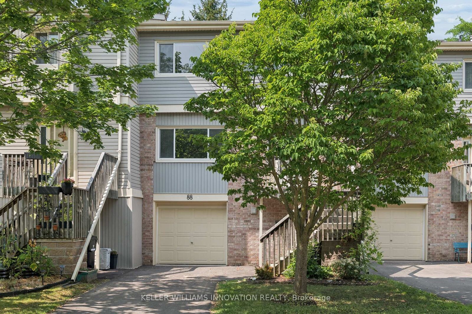 Property Photo:  30 Green Valley Drive 88  ON N2P 1G8 