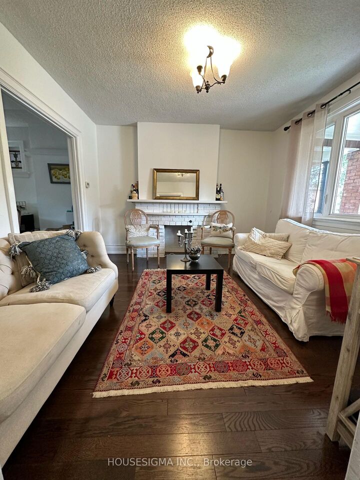 Property Photo:  516 Lauder Avenue W Main, 2nd Floor  ON M6E 3J4 