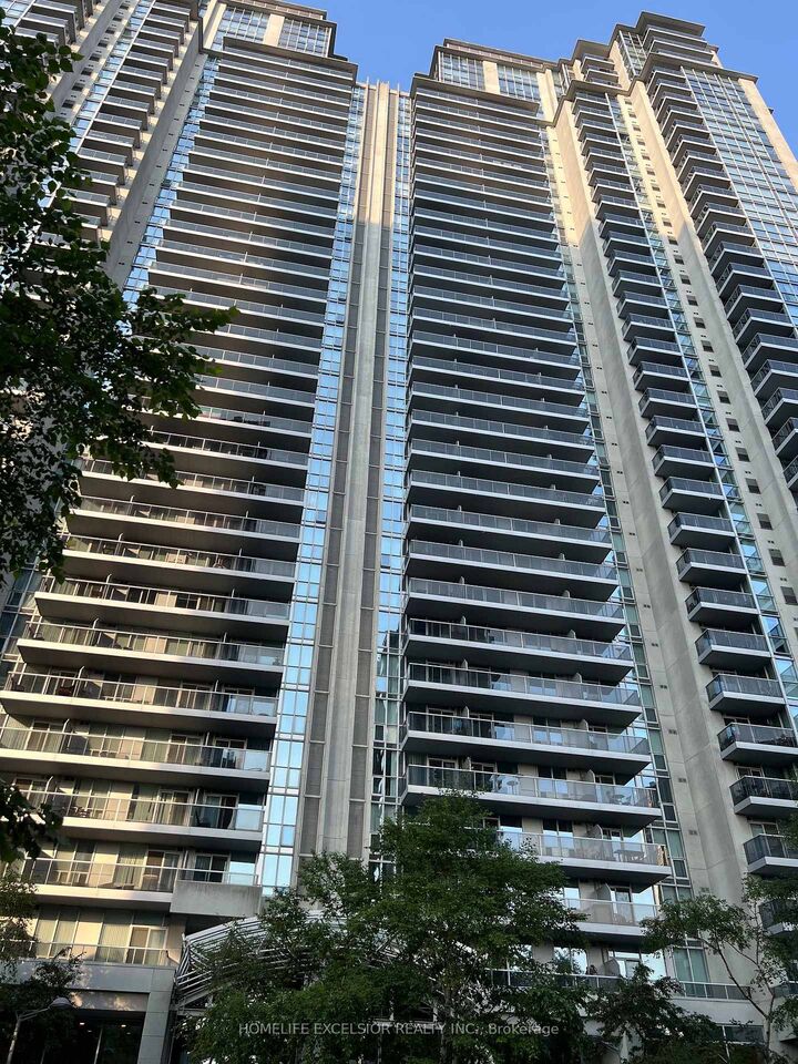 Property Photo: 4968 Yonge Street 1015 ON M2N 7G9