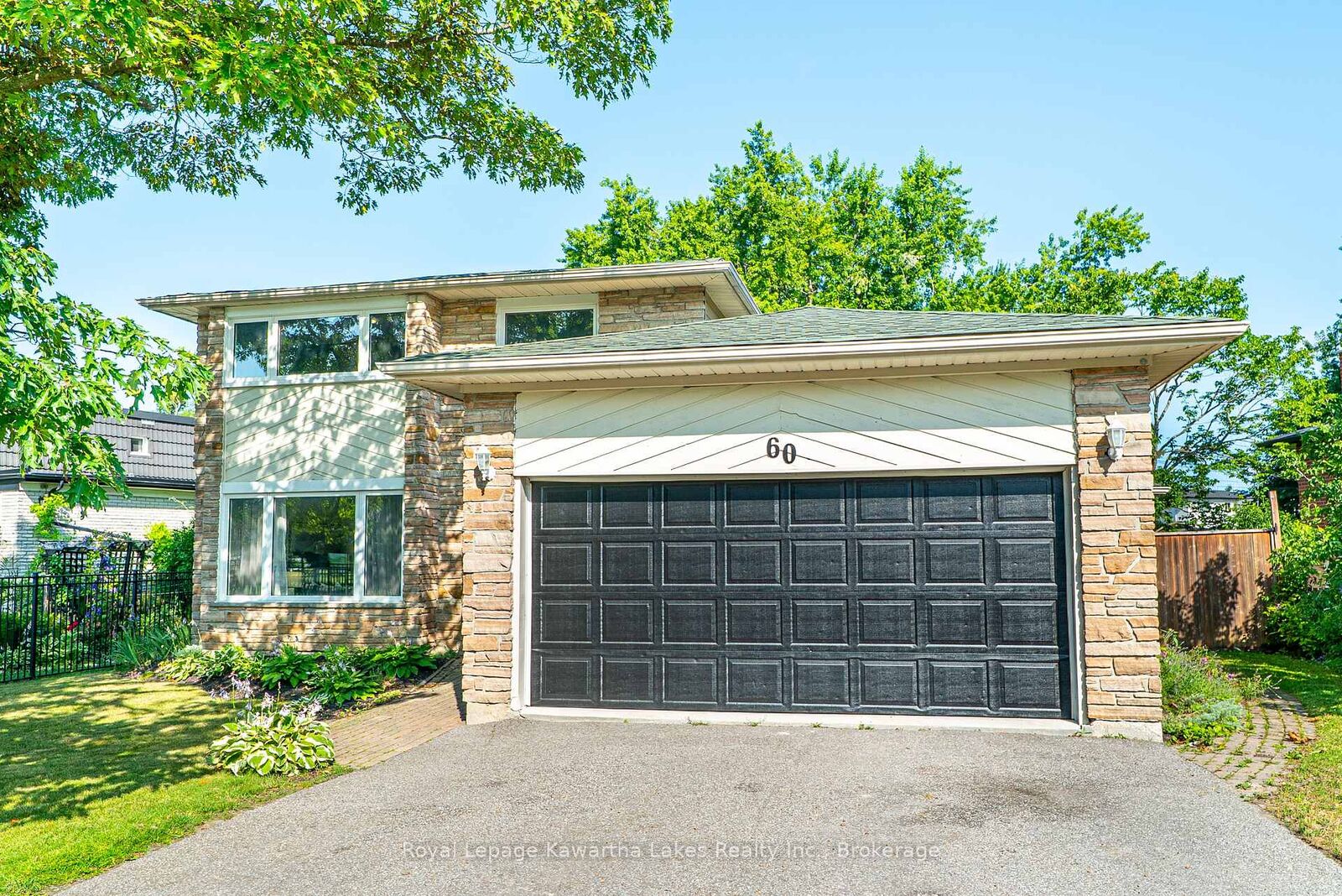 Property Photo:  60 Sanderling Crescent  ON K9V 4N2 