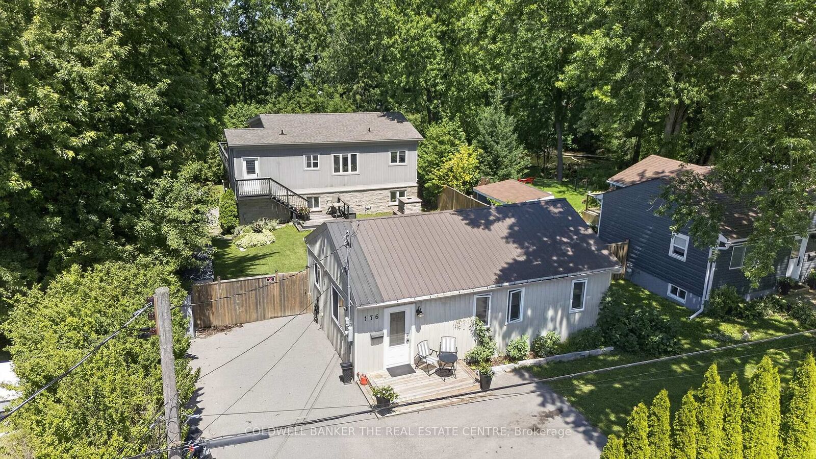 Property Photo: 176 Pleasant Boulevard ON L4P 2S4