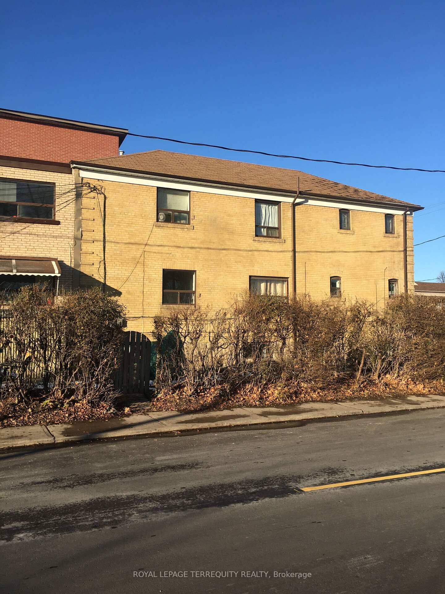 Property Photo:  118 Christie Street Unit 3  ON M6G 3B2 